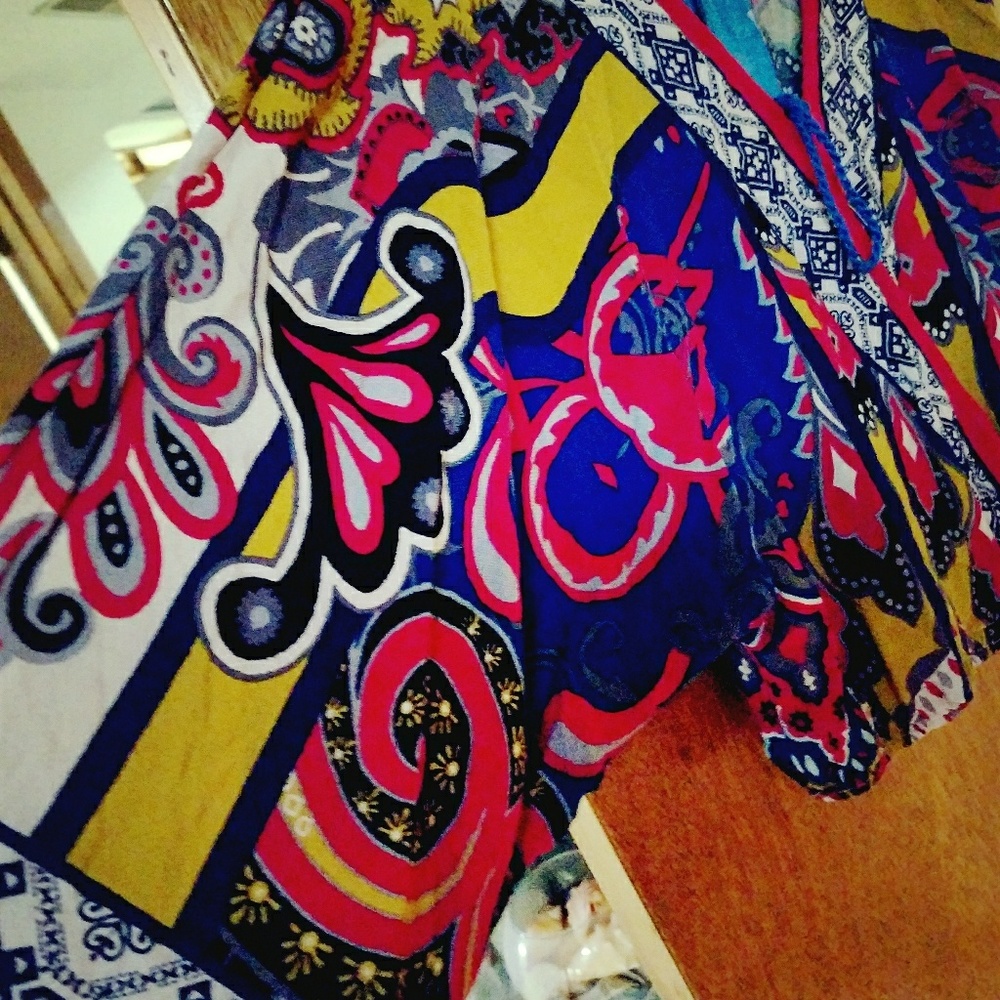 Flying Tomato top - Picture 4 of 6